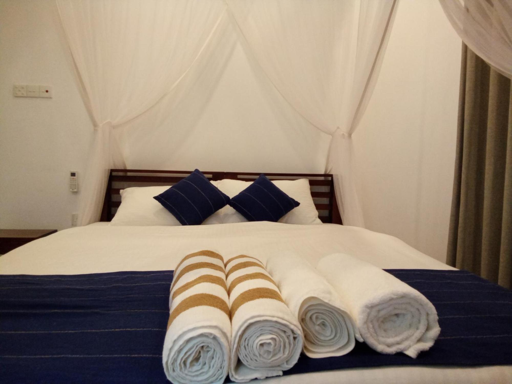 The Moose Weligama Exterior foto