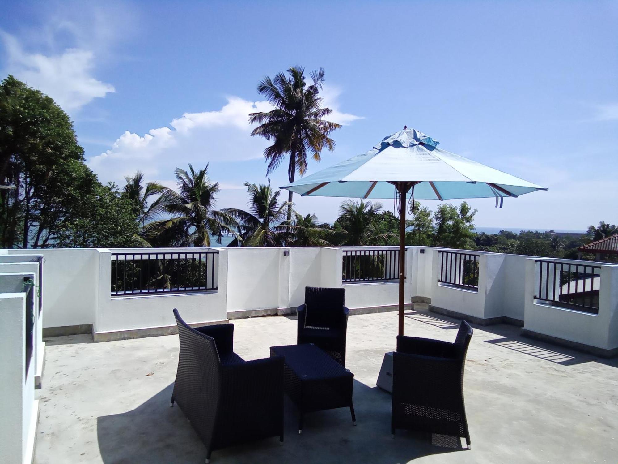 The Moose Weligama Exterior foto