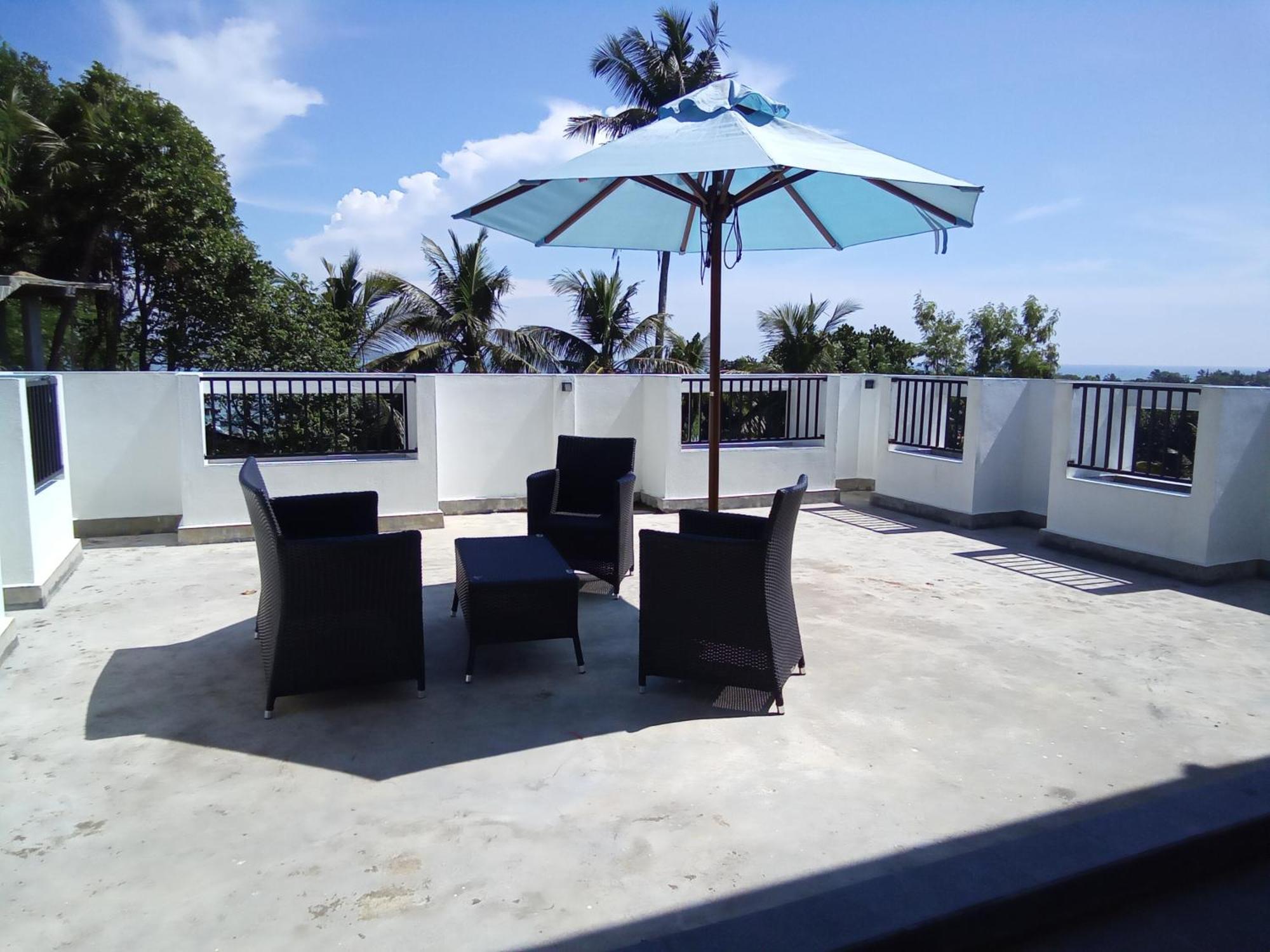 The Moose Weligama Exterior foto