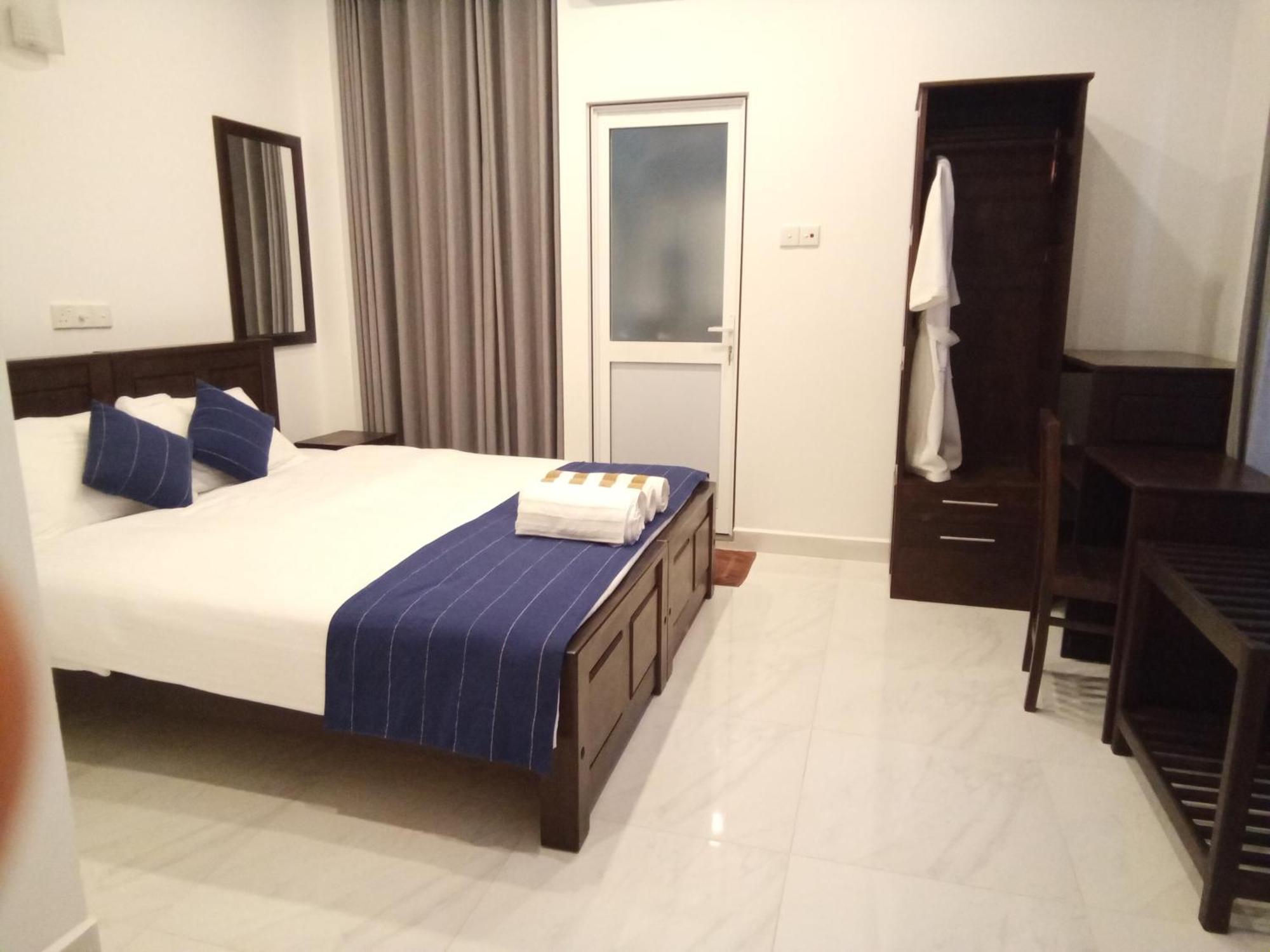 The Moose Weligama Exterior foto